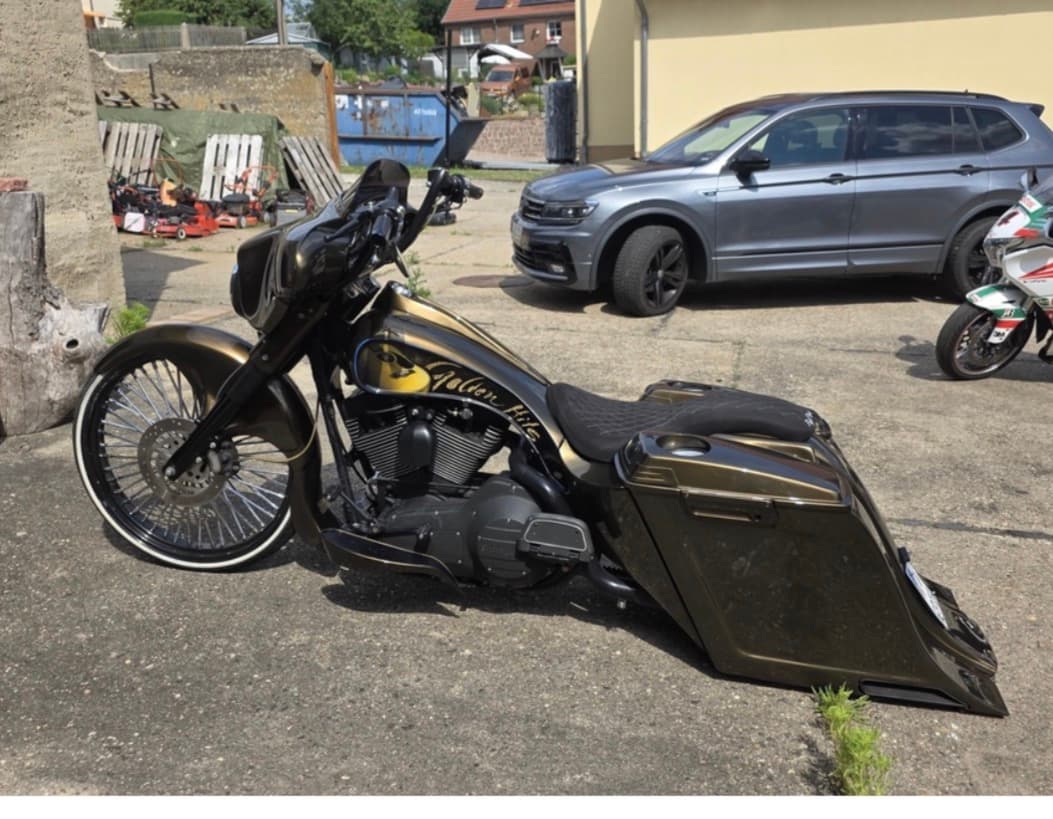 Harley-Davidson Electra Glide FLHTC Bagger Custom-Bike Unikat (02.2002) – Foto 1