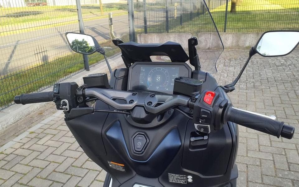 Yamaha T-MAX 560 (04.2024) – Foto 8