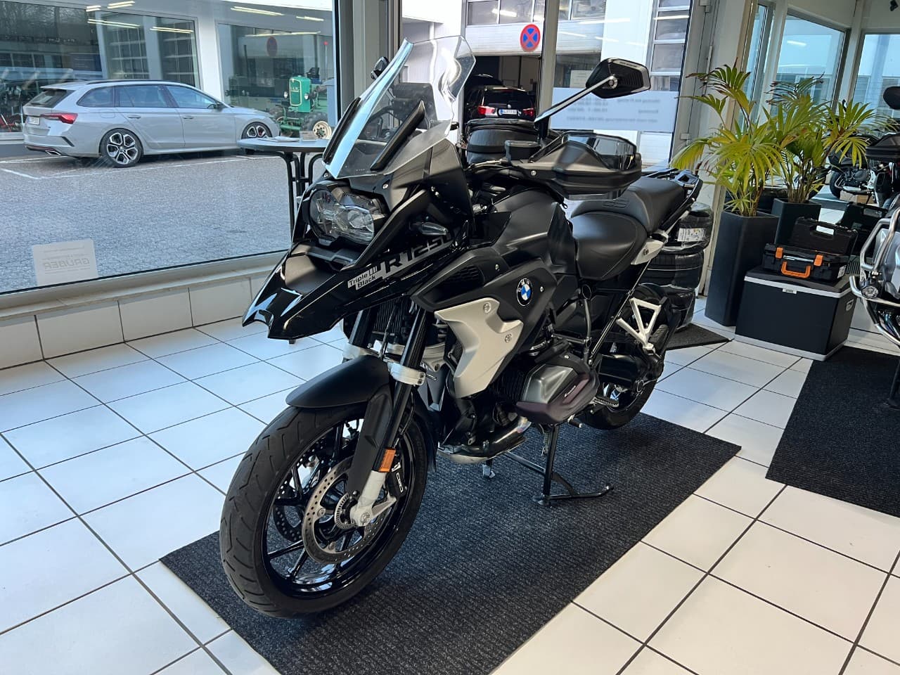 BMW R 1250 GS Triple Black *4 Pakete*SHZ*1.Hand* (01.09.2021) – Foto 12