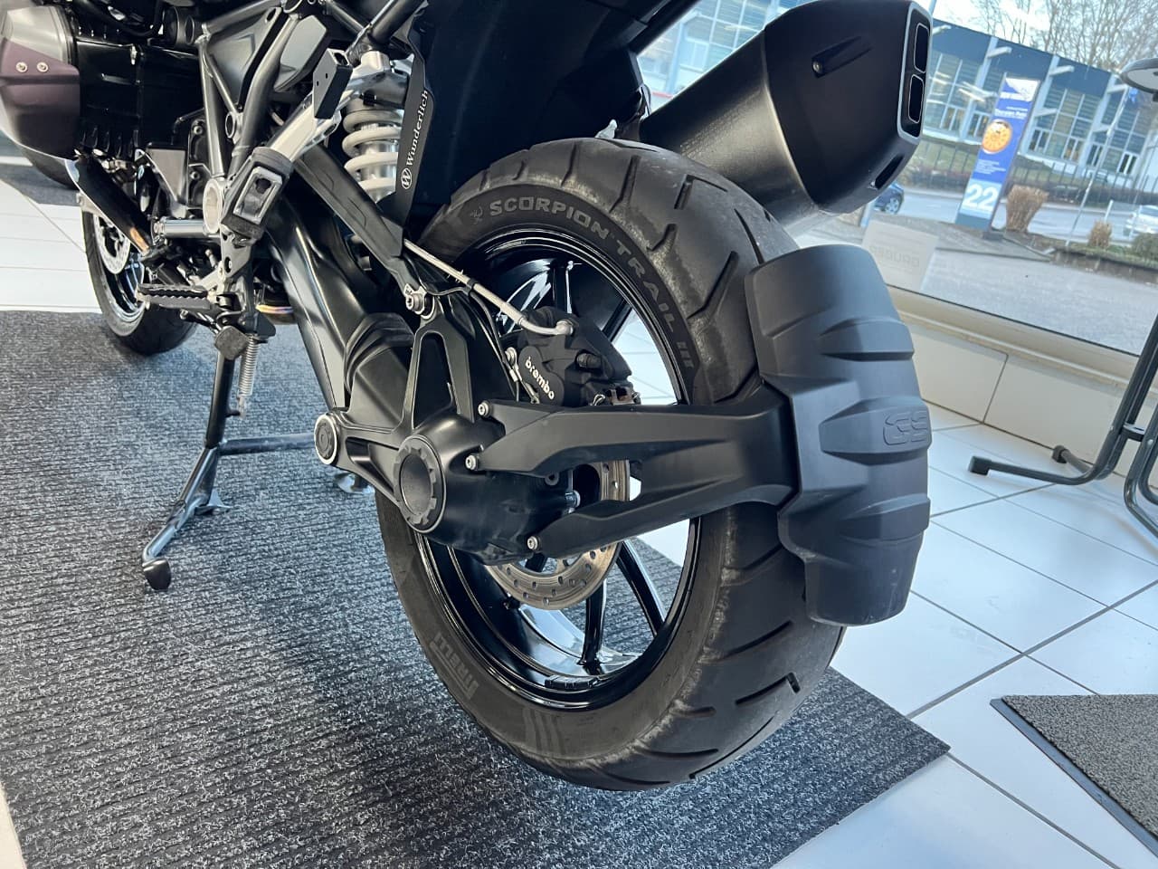 BMW R 1250 GS Triple Black *4 Pakete*SHZ*1.Hand* (01.09.2021) – Foto 9