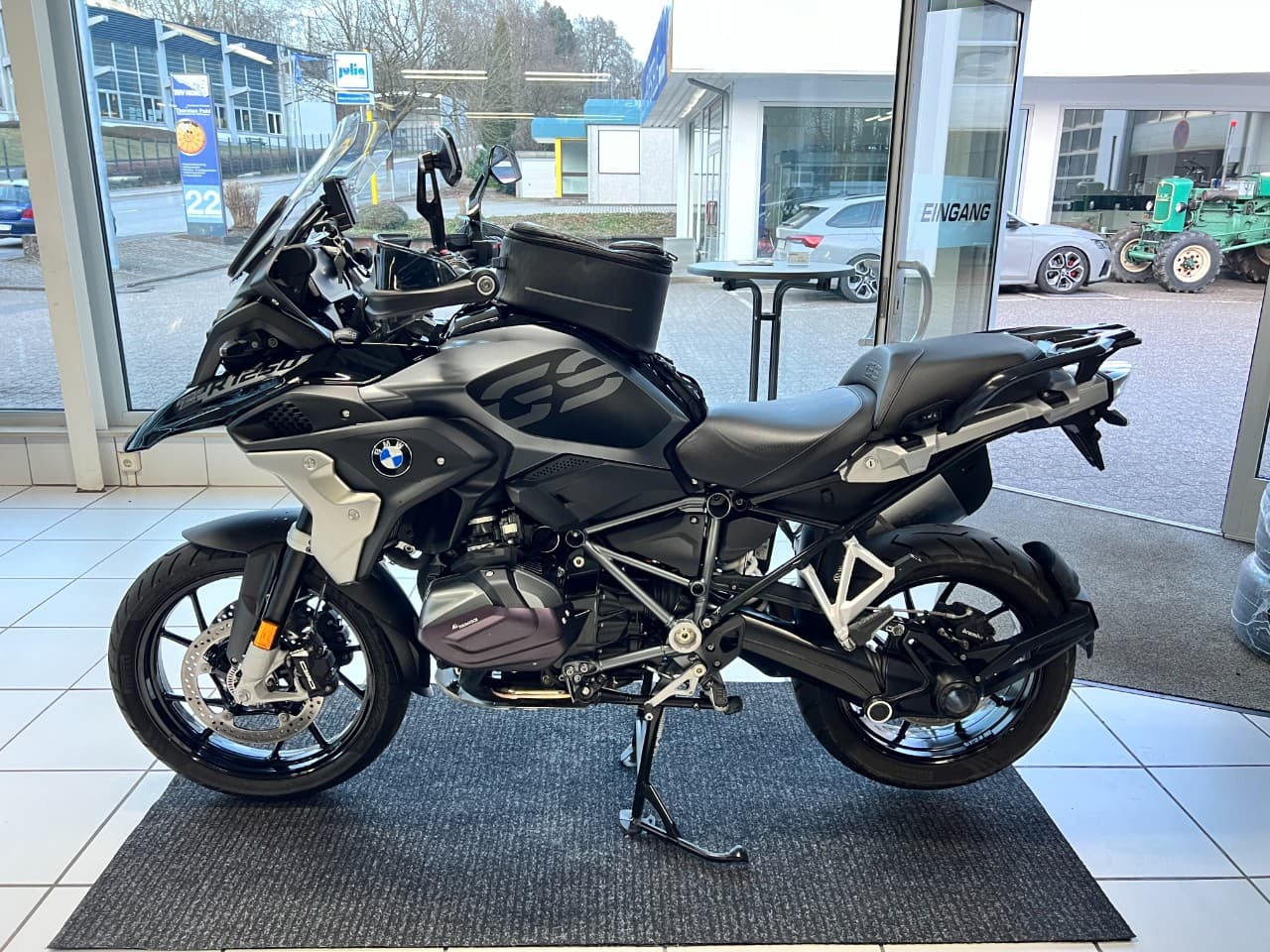 BMW R 1250 GS Triple Black *4 Pakete*SHZ*1.Hand* (01.09.2021) – Foto 11