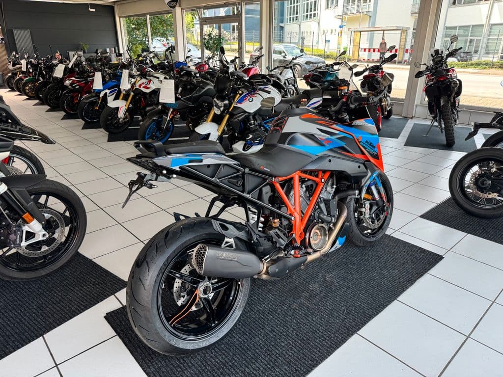 KTM 1290 Super Duke GT *Tech Pack*PowerParts*Zubehör (01.03.2023) – Foto 9