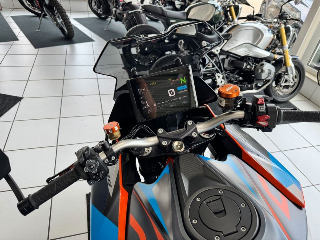 KTM 1290 Super Duke GT *Tech Pack*PowerParts*Zubehör (01.03.2023) – Foto 14