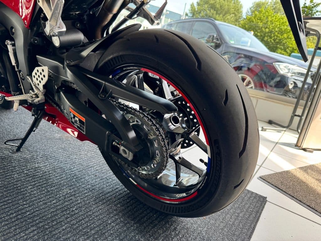 Honda CBR 600 RR *1.Hand* (06.2024) – Foto 9
