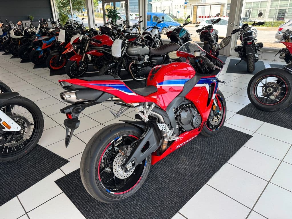 Honda CBR 600 RR *1.Hand* (06.2024) – Foto 8