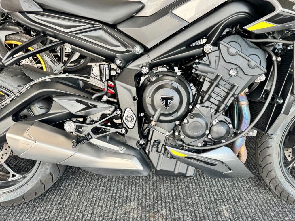Triumph Street Triple 765 R *1.Hand* (03.2024) – Foto 4