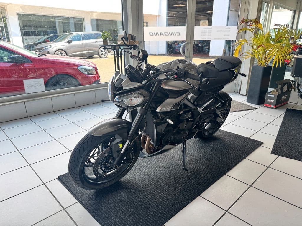 Triumph Street Triple 765 R *1.Hand* (03.2024) – Foto 11