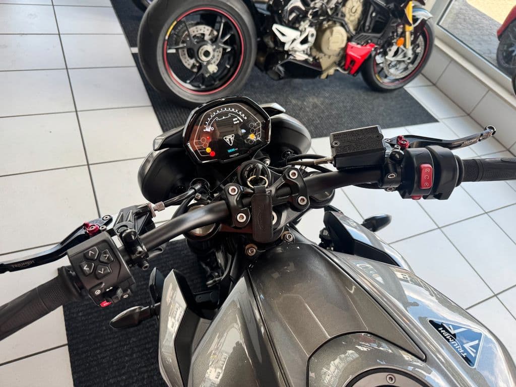 Triumph Street Triple 765 R *1.Hand* (03.2024) – Foto 14