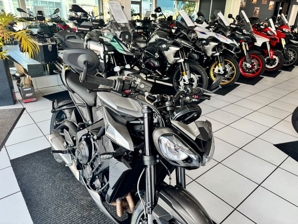 Triumph Street Triple 765 R *1.Hand* (03.2024) – Foto 13