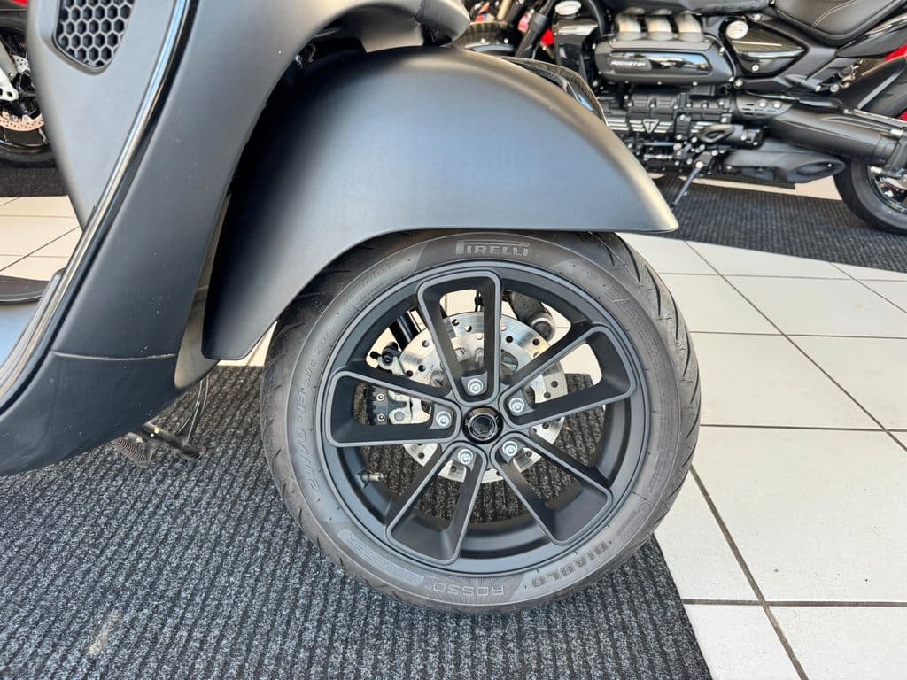 Vespa GTS 300 Super Tech *Bitubo*13 Zoll*Malossi*Notte (12.2020) – Foto 4