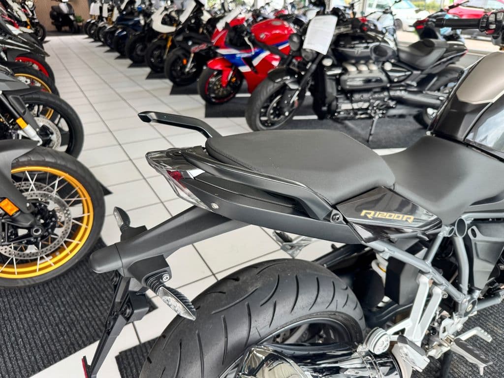 BMW R 1200 R *1.Hand*3 Pakete* (10.2016) – Foto 7