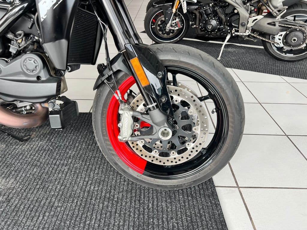 Ducati Hypermotard 950 RVE (01.06.2024) – Foto 4