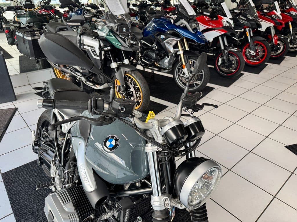 BMW R nineT Pure *Speichenräder* (01.10.2020) – Foto 14