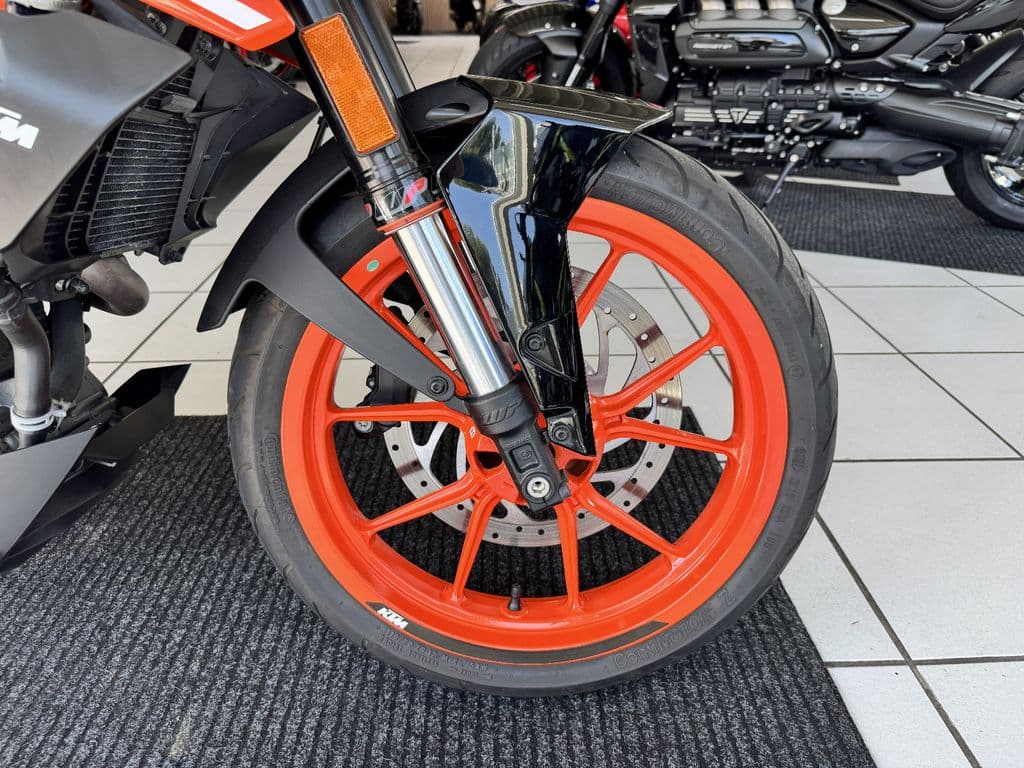KTM 390 Duke (01.02.2021) – Foto 4