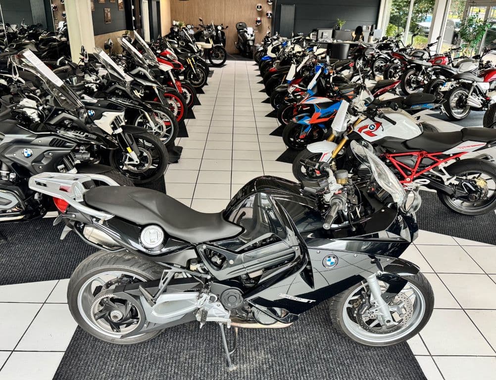 BMW F 800 ST (1)