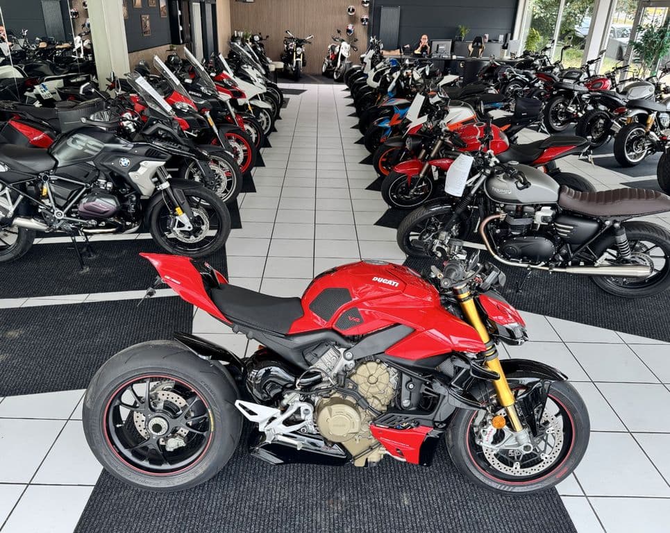 Ducati Streetfighter V4S *Zubehör* (03.2022) – Foto 1