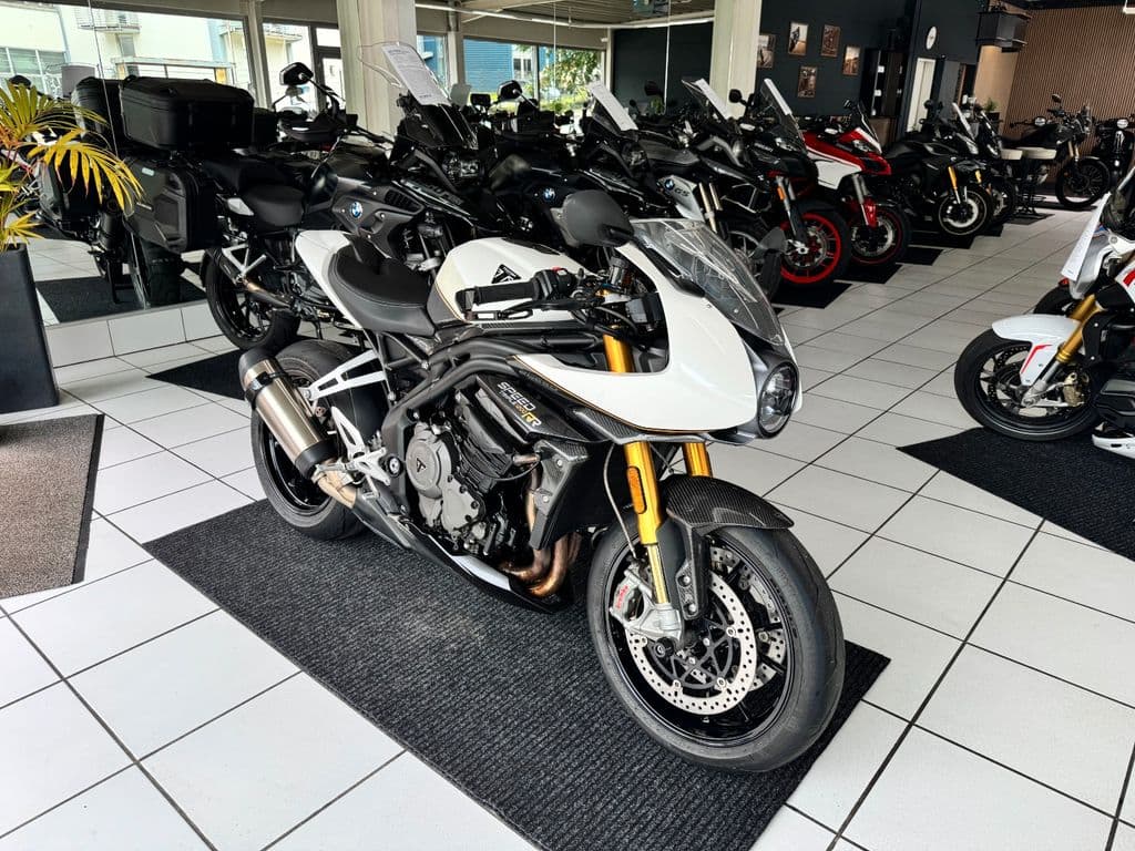 Triumph Speed Triple 1200 RR *1.Hand* (01.02.2022) – Foto 3