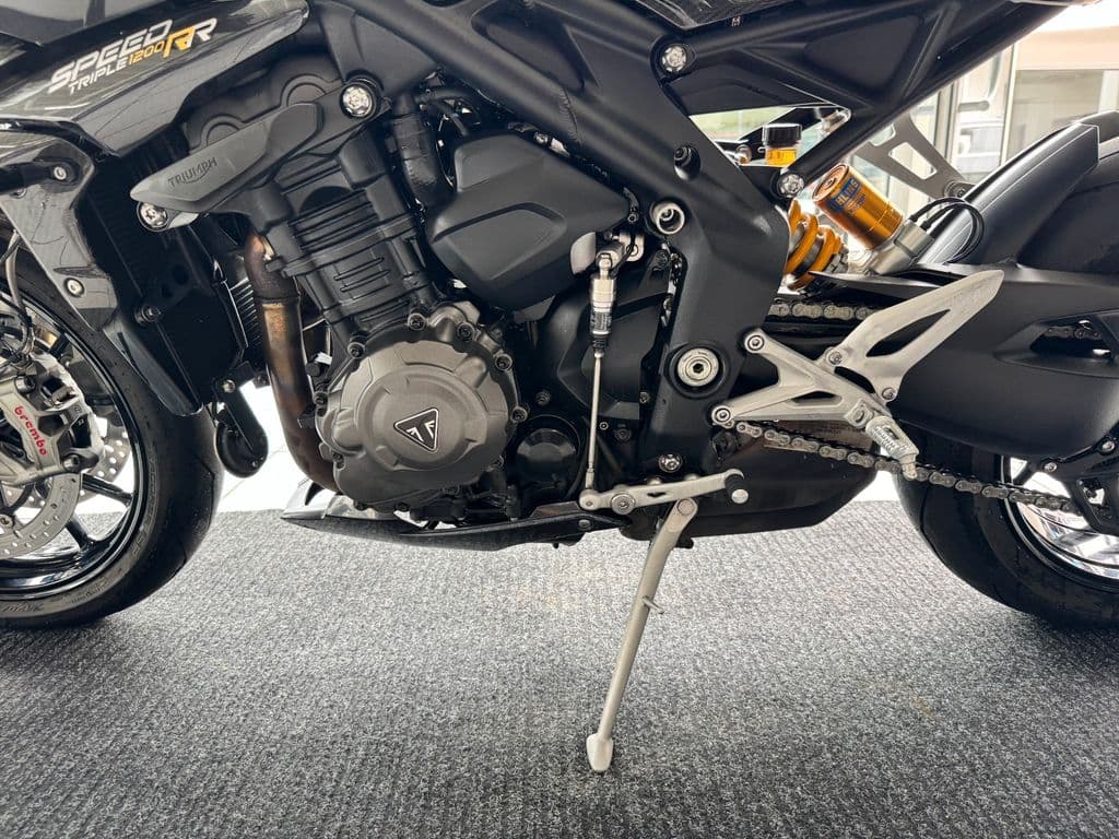 Triumph Speed Triple 1200 RR *1.Hand* (01.02.2022) – Foto 9