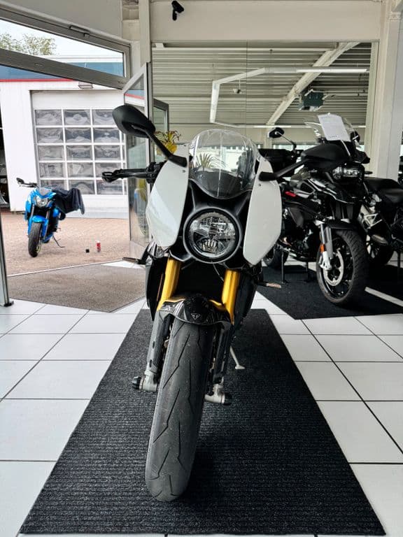 Triumph Speed Triple 1200 RR *1.Hand* (01.02.2022) – Foto 13