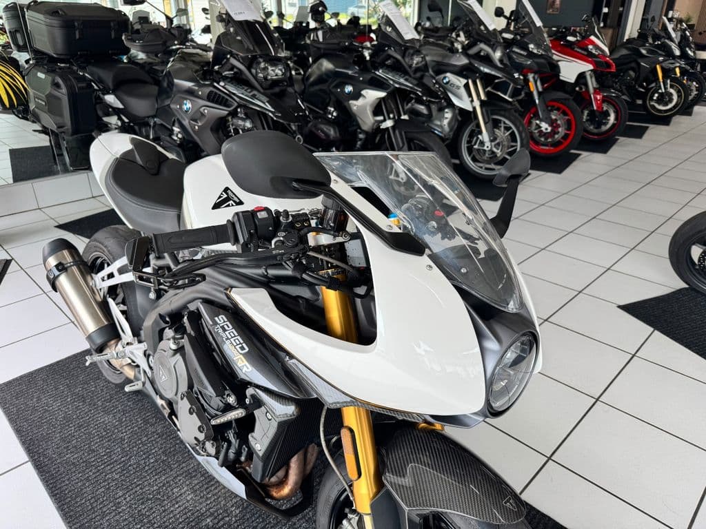 Triumph Speed Triple 1200 RR *1.Hand* (01.02.2022) – Foto 14