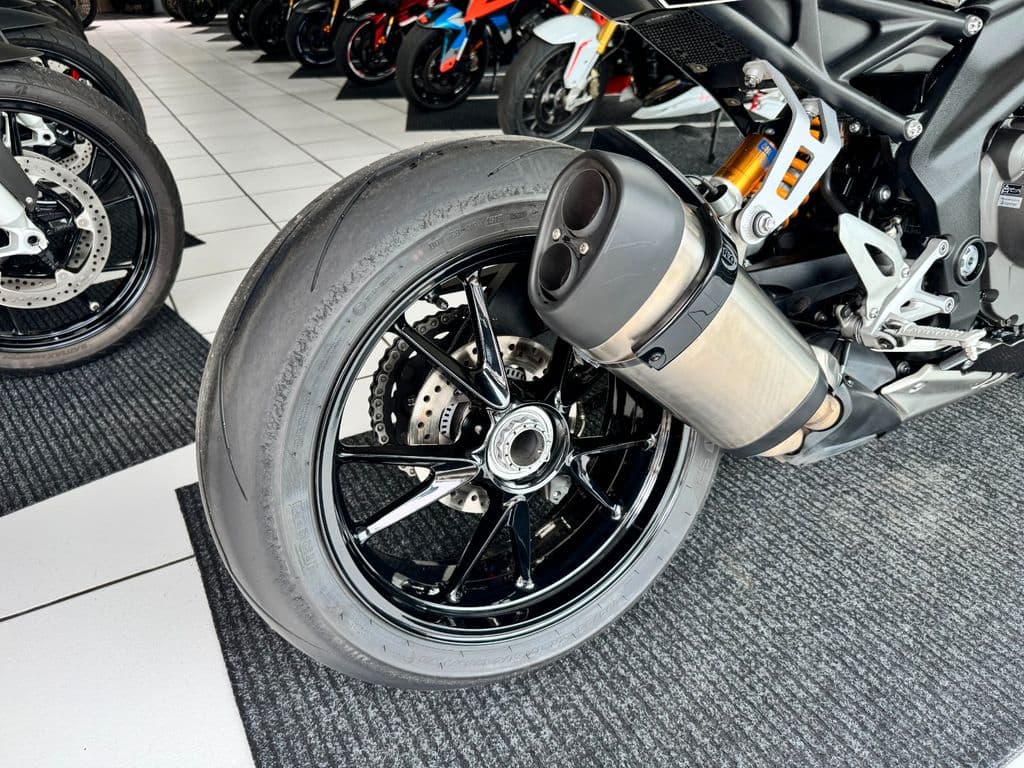 Triumph Speed Triple 1200 RR *1.Hand* (01.02.2022) – Foto 5