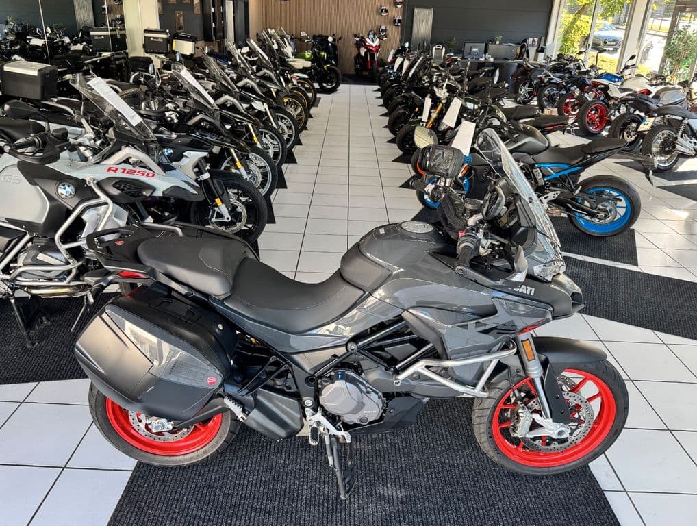 Ducati Multistrada V2S Travel *Koffer* (1)