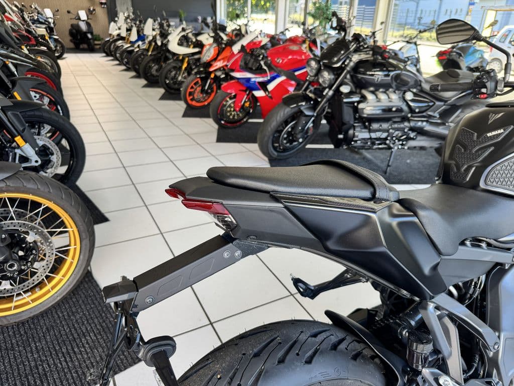 Yamaha MT-09 Y-AMT *1.Hand* (08.2025) – Foto 7