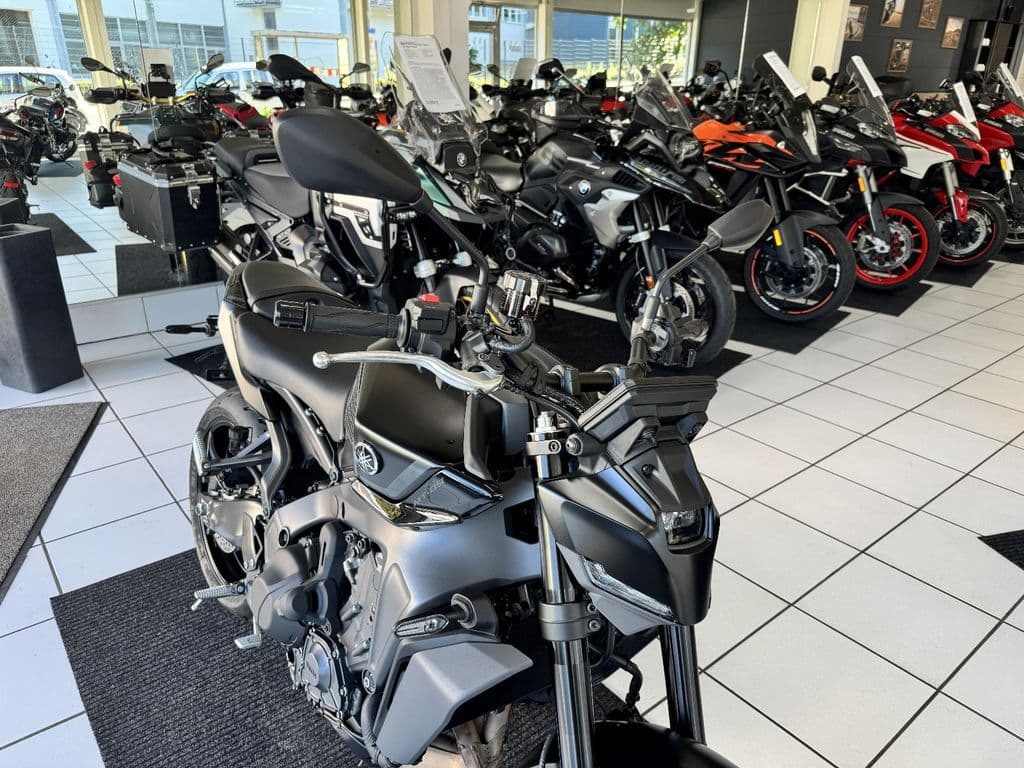 Yamaha MT-09 Y-AMT *1.Hand* (08.2025) – Foto 14
