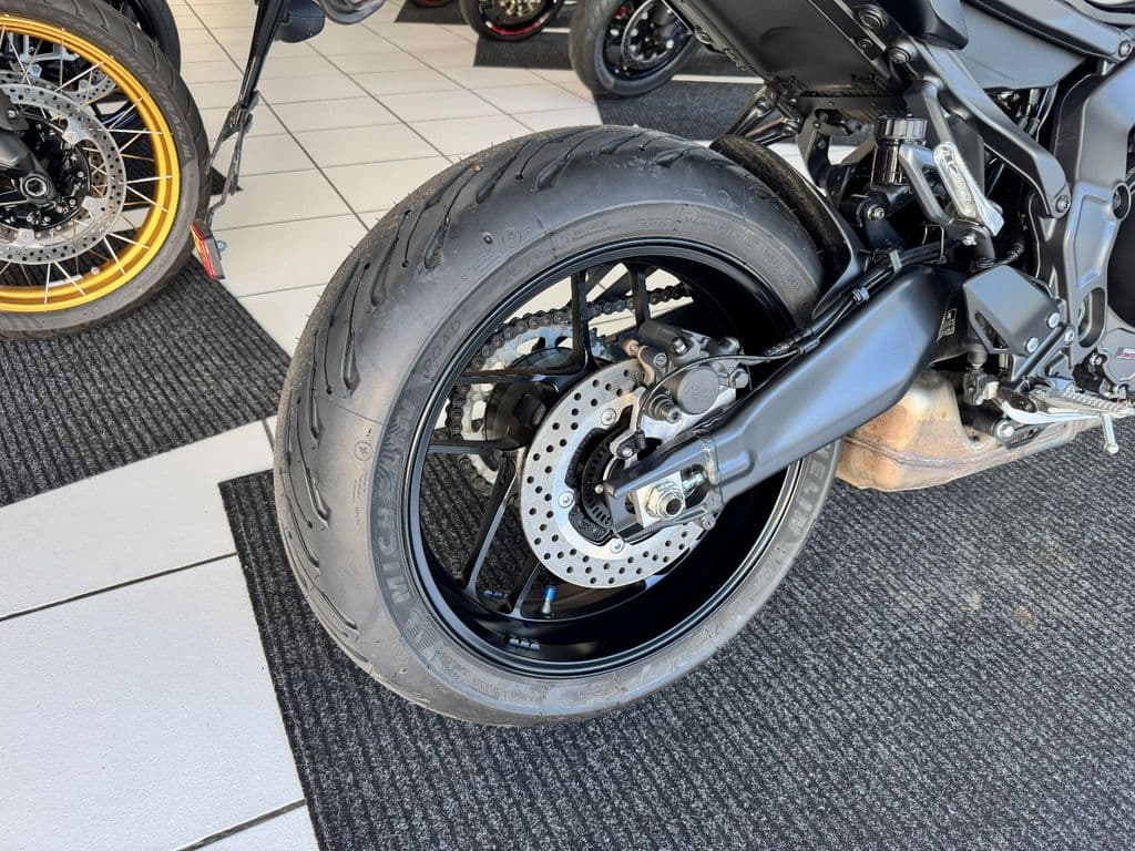 Yamaha MT-09 Y-AMT *1.Hand* (08.2025) – Foto 6