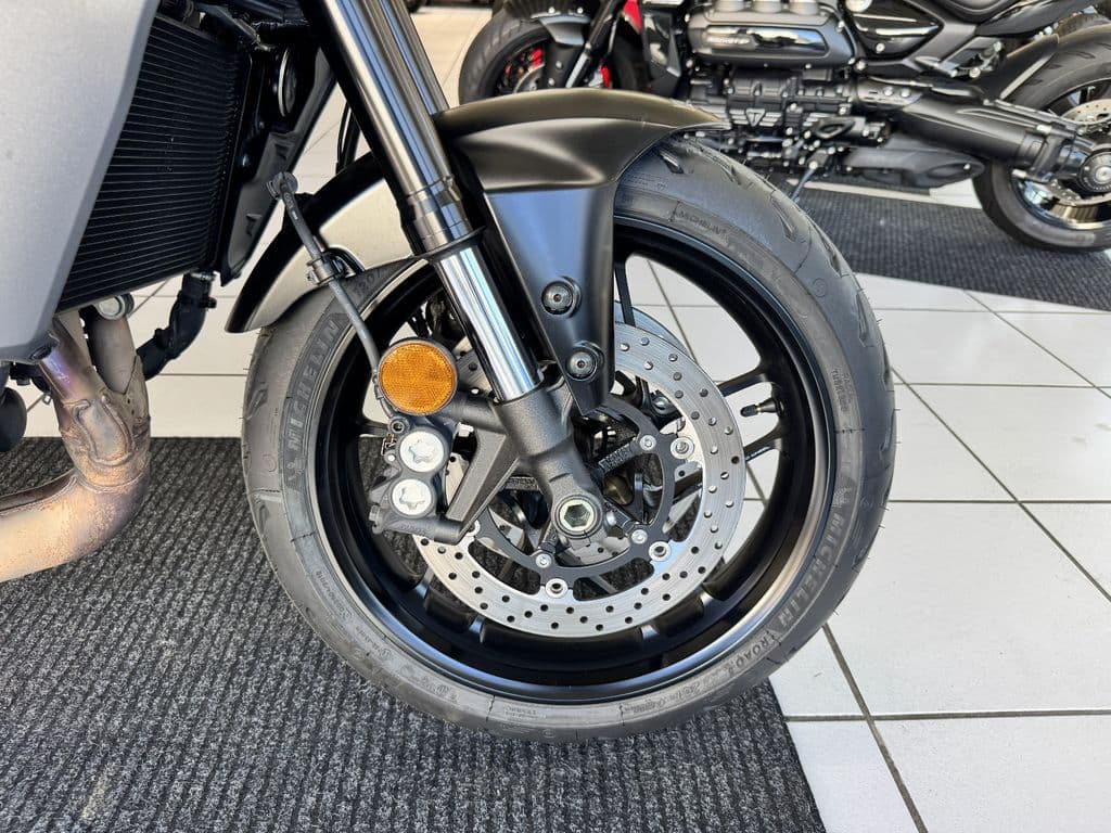 Yamaha MT-09 Y-AMT *1.Hand* (08.2025) – Foto 4