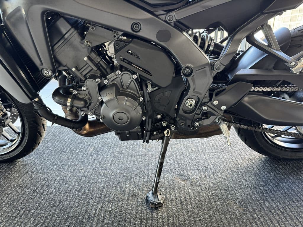 Yamaha MT-09 Y-AMT *1.Hand* (08.2025) – Foto 10