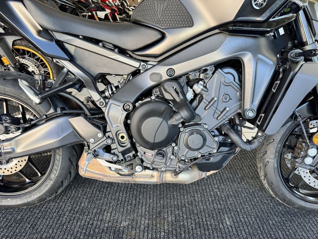 Yamaha MT-09 Y-AMT *1.Hand* (08.2025) – Foto 5