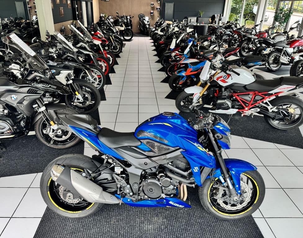 Suzuki GSX-S 750 (1)