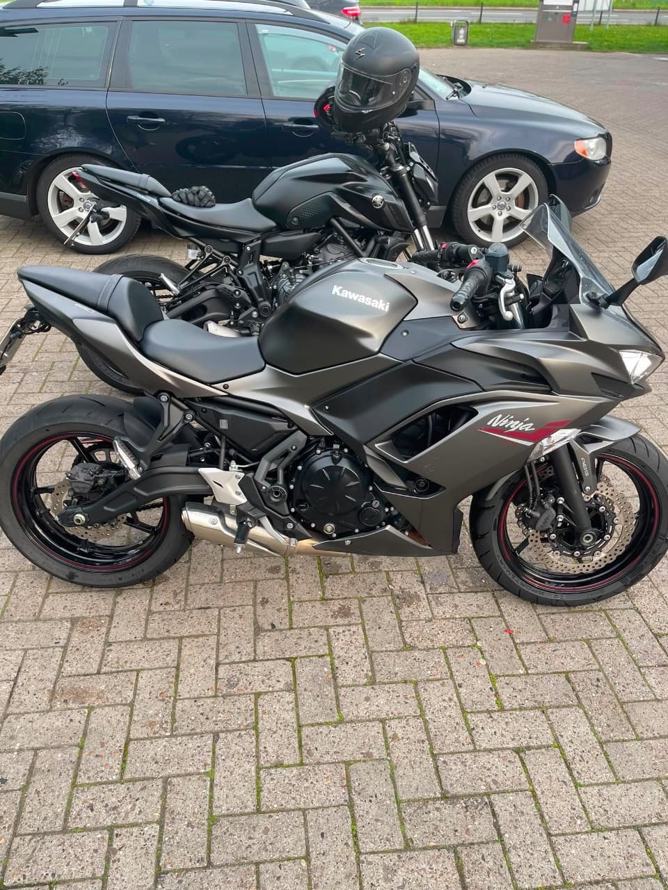 Kawasaki Ninja 650 (07.2022) – Foto 2
