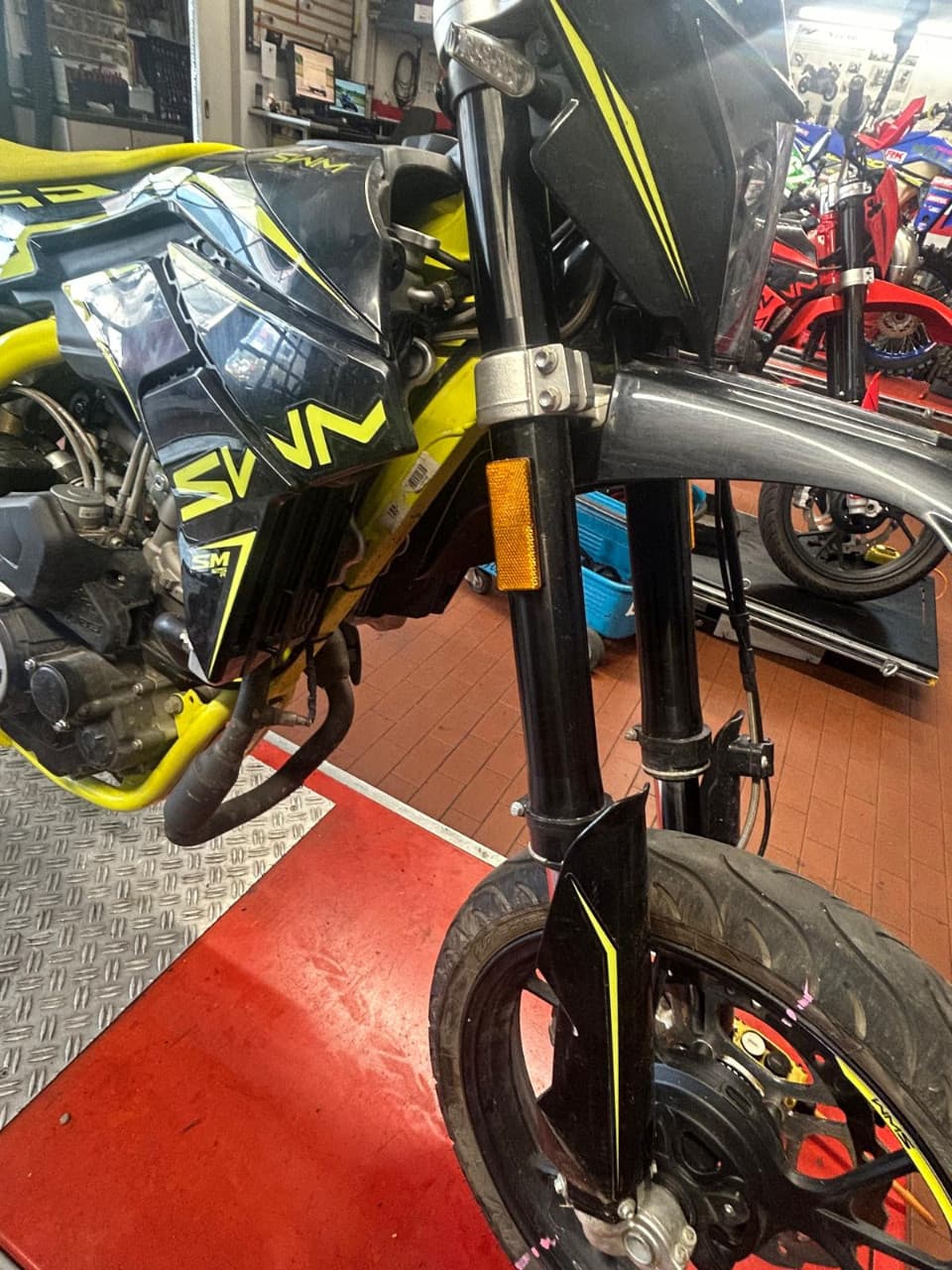 SWM SM 125R (11.2025) – Foto 3