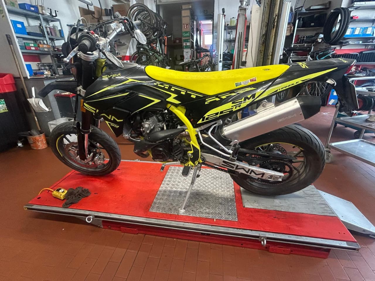 SWM SM 125R (11.2025) – Foto 2