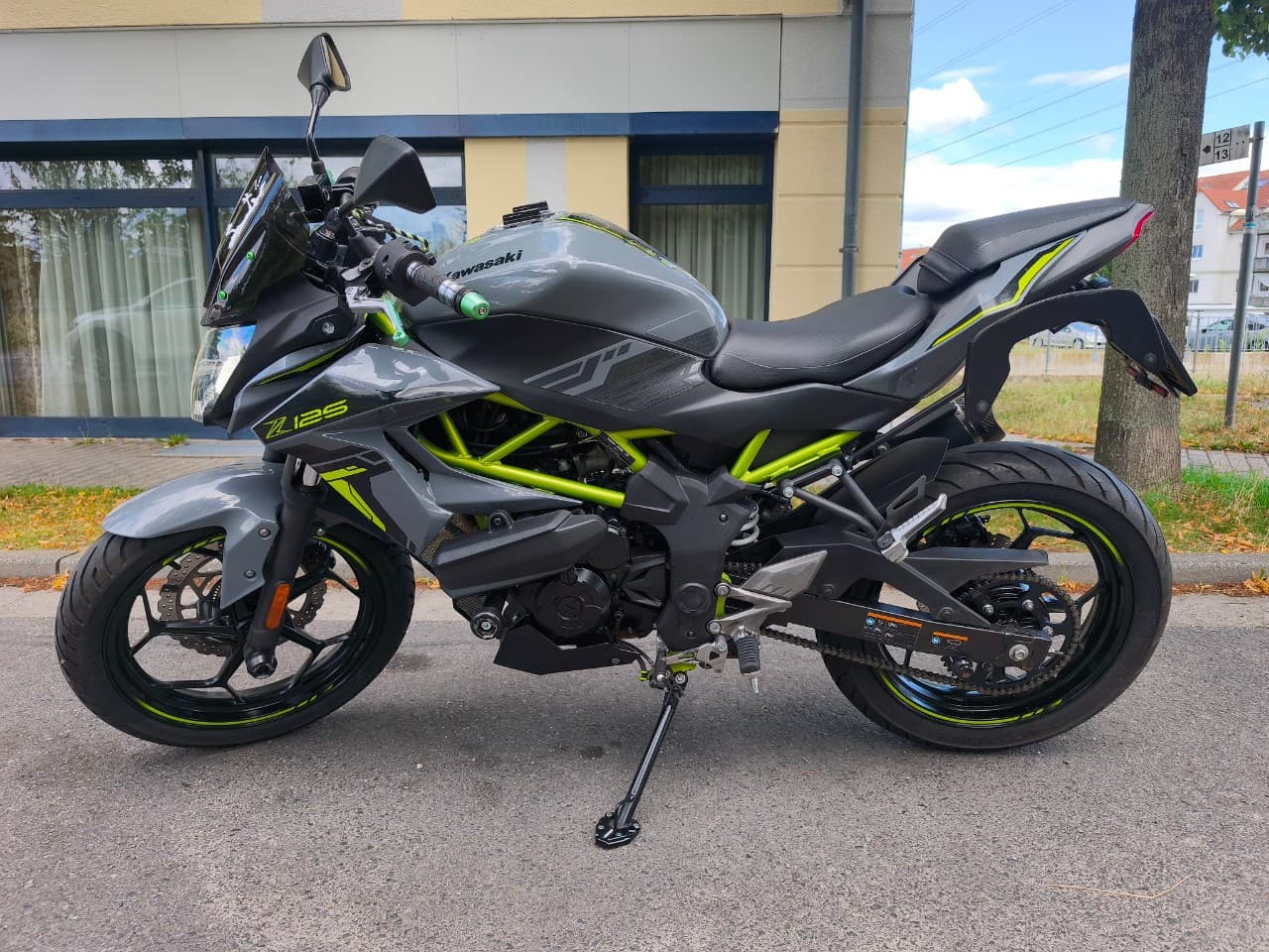 Kawasaki z125 (06.2023) – Foto 2